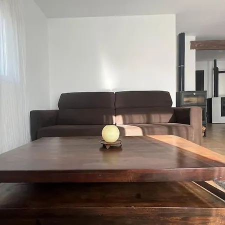 La Luz De Ari Traspinedo